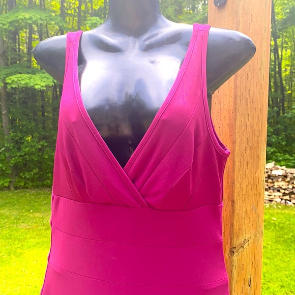 Pink bodycon dress - Picture 2 of 3